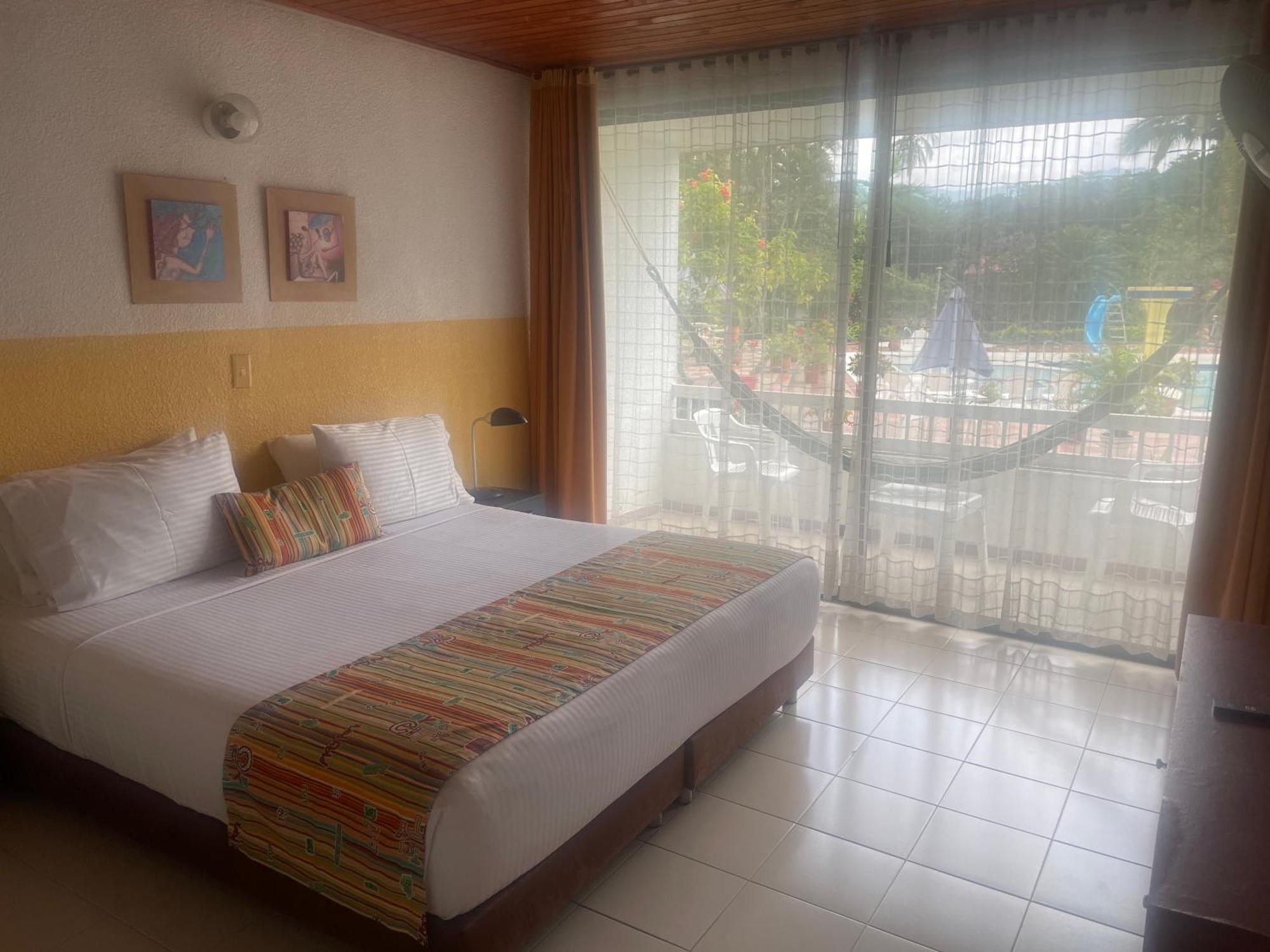 Hotel Hacienda El Diamante Villeta Ngoại thất bức ảnh