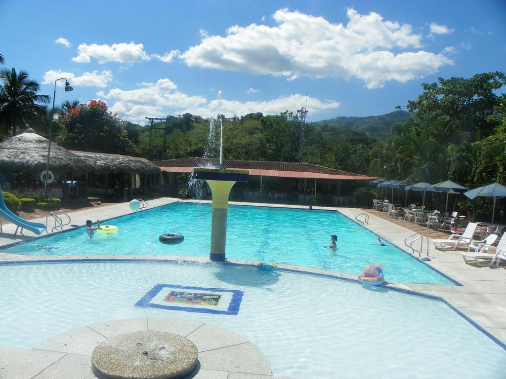 Hotel Hacienda El Diamante Villeta Ngoại thất bức ảnh