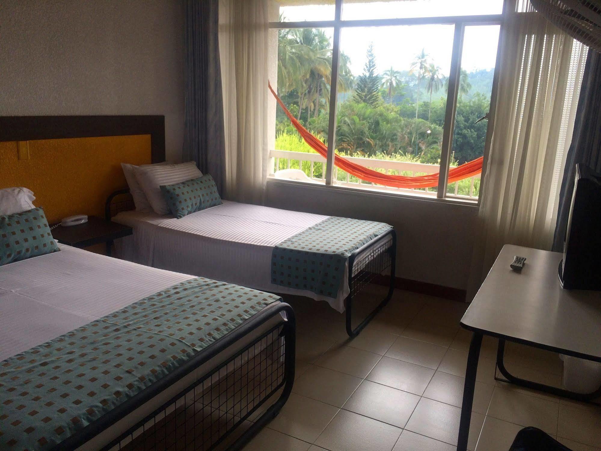 Hotel Hacienda El Diamante Villeta Ngoại thất bức ảnh