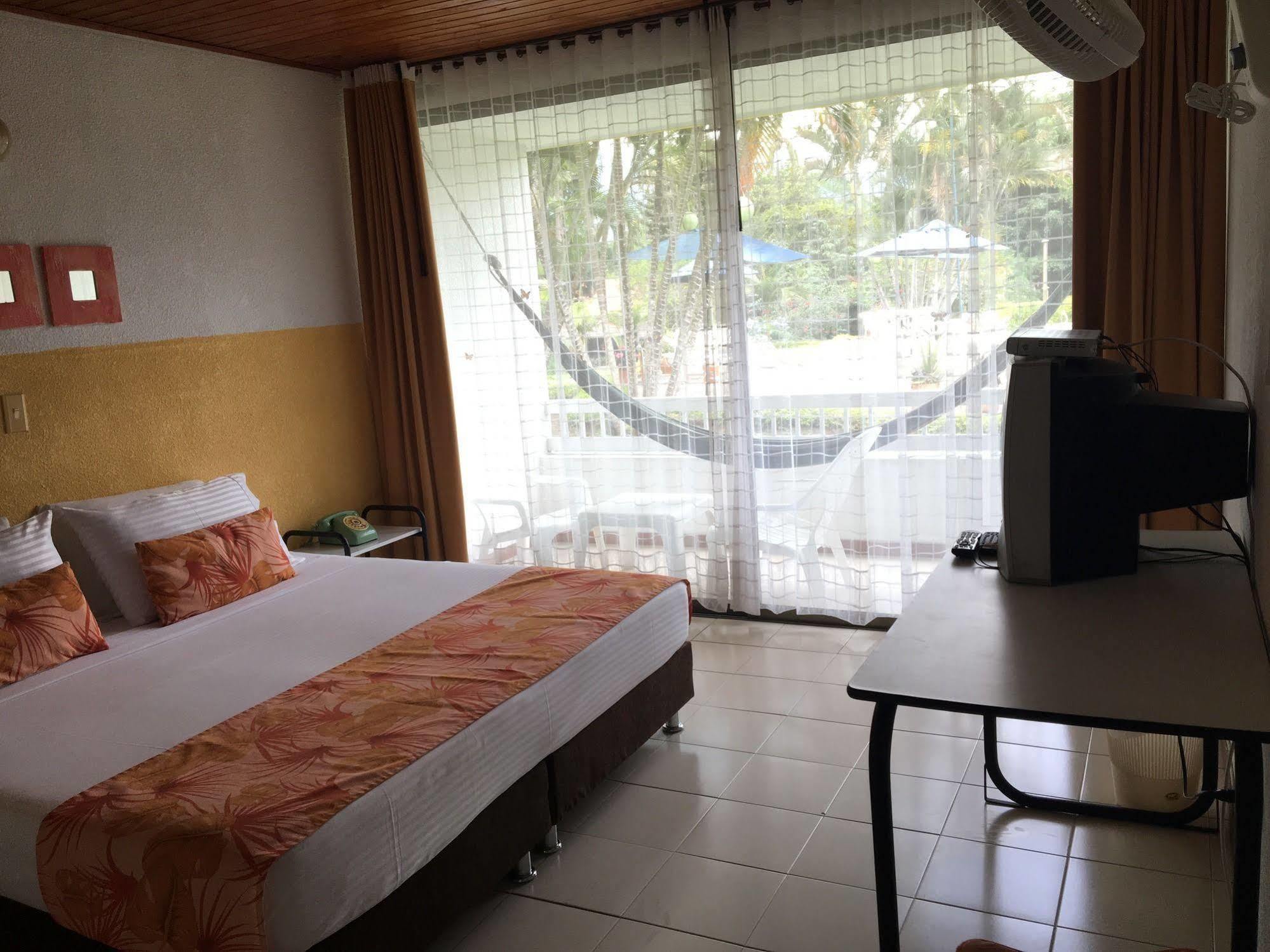 Hotel Hacienda El Diamante Villeta Ngoại thất bức ảnh