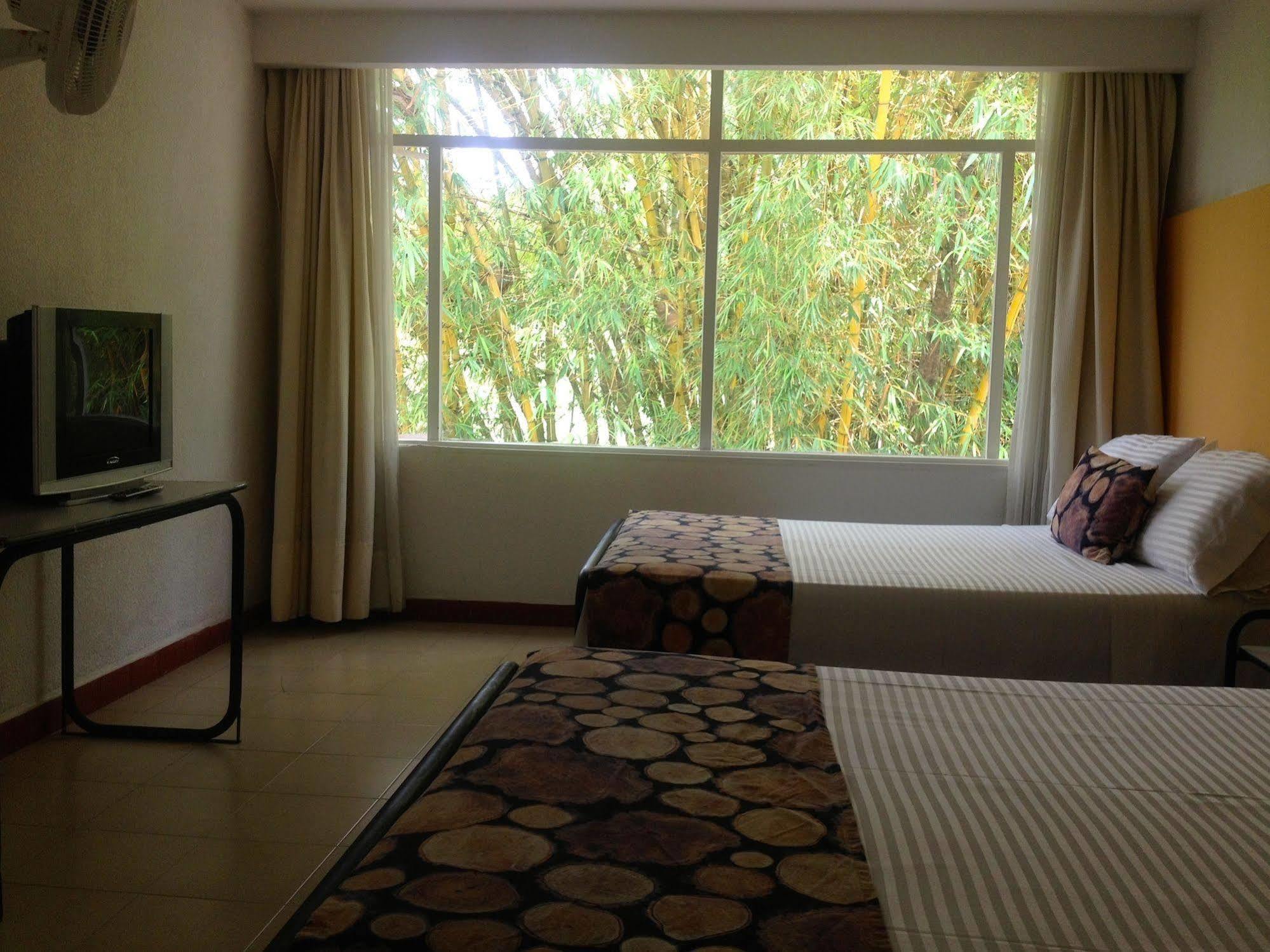 Hotel Hacienda El Diamante Villeta Ngoại thất bức ảnh