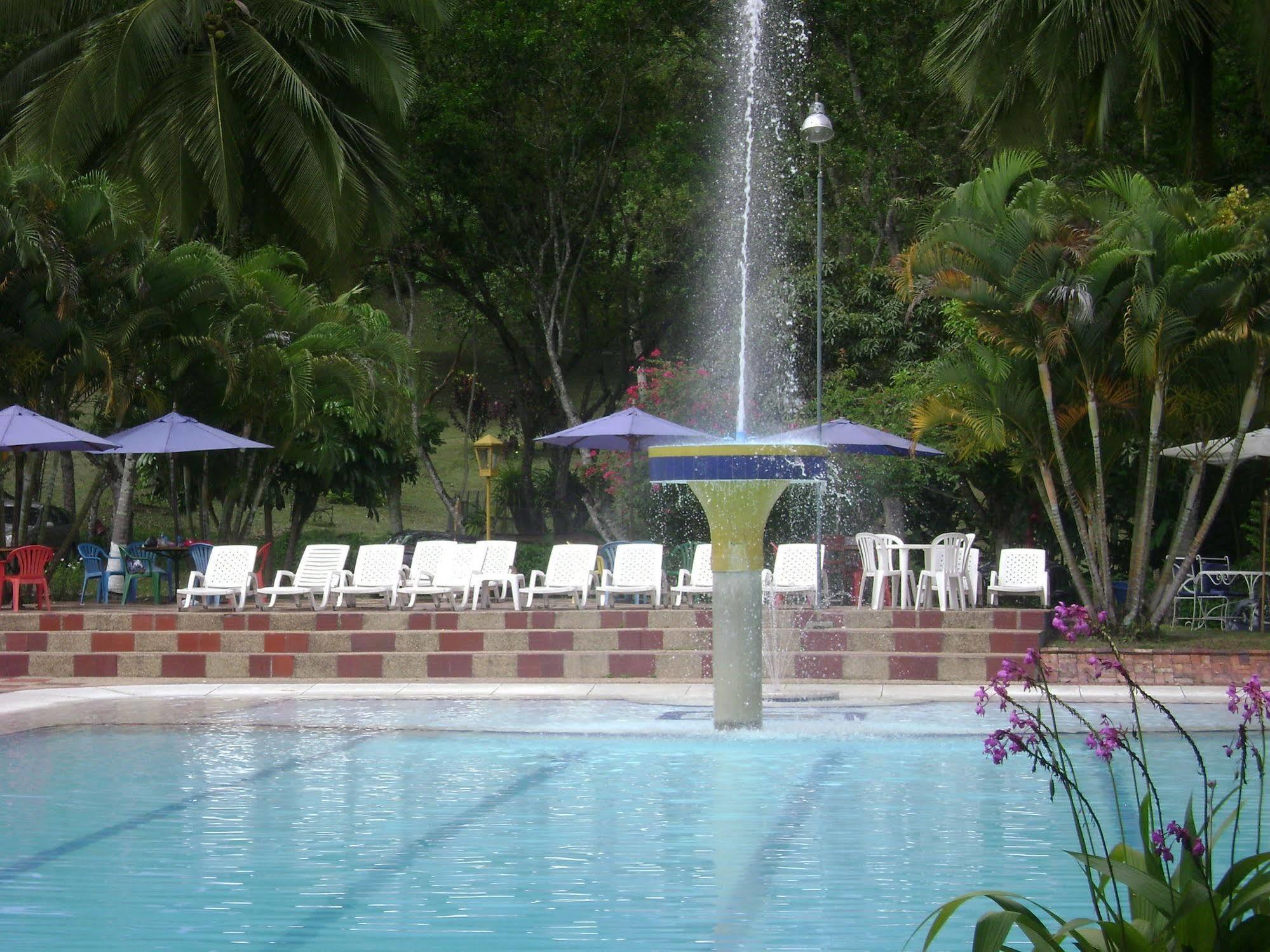 Hotel Hacienda El Diamante Villeta Ngoại thất bức ảnh