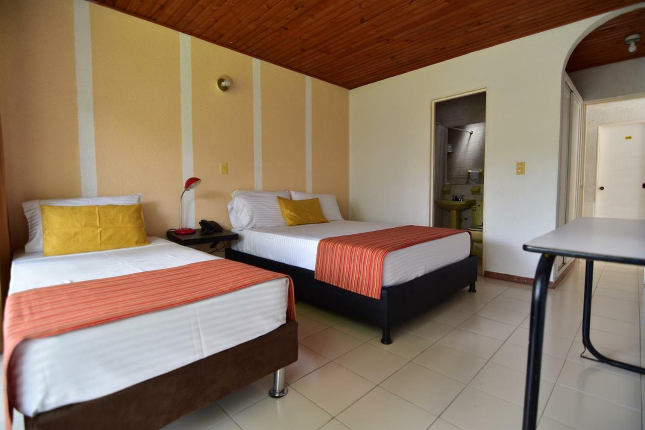 Hotel Hacienda El Diamante Villeta Ngoại thất bức ảnh